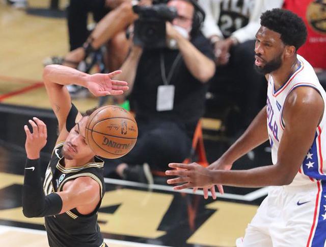 勒布朗·詹姆斯20年传奇路，10进总决赛6次翻车，他那些避不开的黑历史